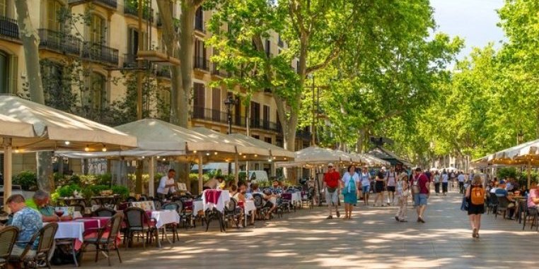 Sledi zabrana iznajmljivanje stanova turistima? Ovaj grad je mnogima omiljeni - Najposećeniji je u Evropi!