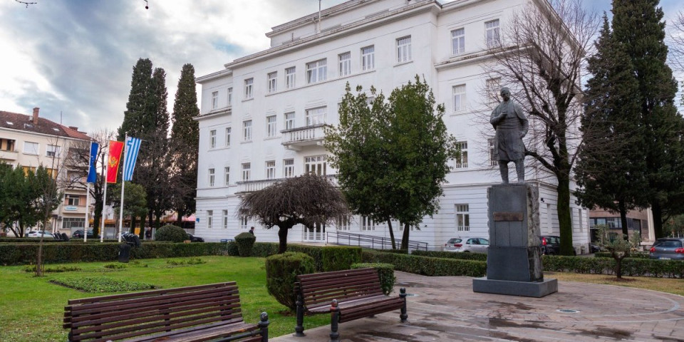 Falsifikovanje istorije! Crna Gora usvojila sporni zakon: Pogledajte samo prvu tačku - za njih je Srbija okupator!