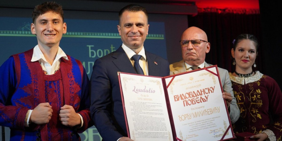 Savez Srba u Rumuniji dodelio "Vidovdansku povelju" ministru Đorđu Milićeviću (FOTO)