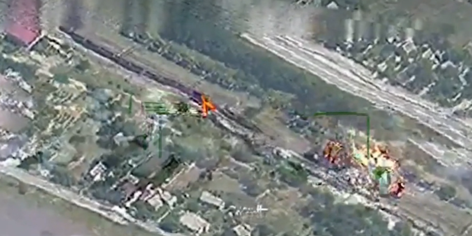 (VIDEO) Rusi razvalili ukrajinski voz! Tokom istovara moćnog oružja doletela raketa, sve otišlo u paramparčad!