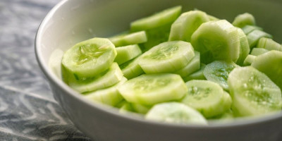 Bilo da ga jedete samog ili u salati, krastavac može biti dosta ukusniji ako primenite jedan trik.