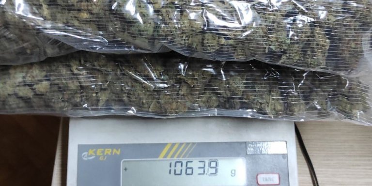 U dve kese više od kilogram marihuane: Uhapšen diler u Sremskoj Mitrovici