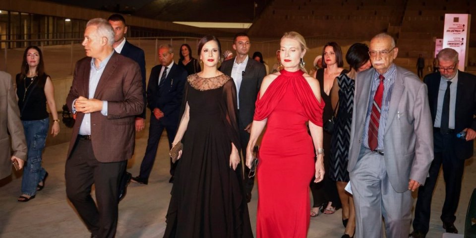 Tokom posete Egiptu prva dama Srbije Tamara Vučić susrela se sa sestrom najbogatijeg čoveka na svetu Ilona Maska! Toska Mask zainteresovana da snima filmove u Srbiji