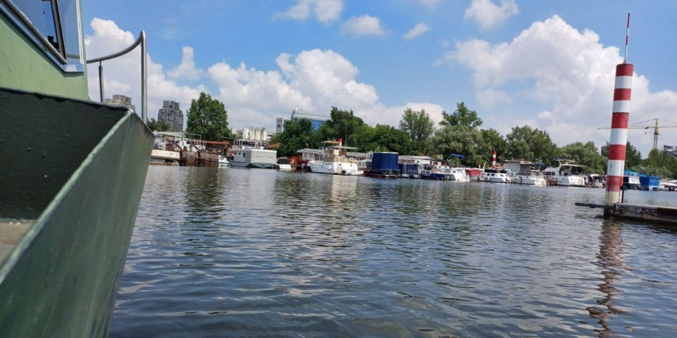 Užas u Zemunu: Izvučeno telo mlađeg muškarca iz Dunava