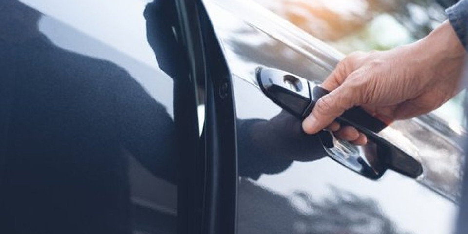 Povlači se automobil koji mnogi Srbi voze: Ova greška u proizvodnji može vas koštati života (FOTO)