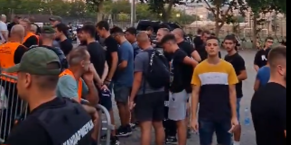 "Grobari" u velikom broju nagrnuli na južnu tribinu! Partizan će imati vatrenu podršku (VIDEO)
