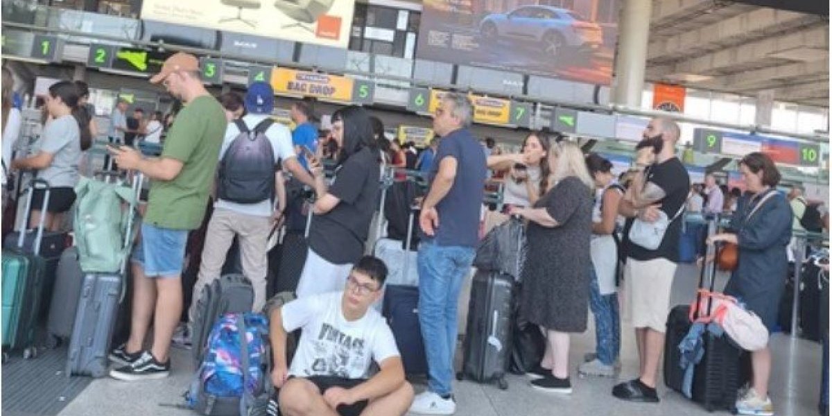 "Nemamo pare, ni čiste gaće" - Srbi zarobljeni na aerodromu u Kataniji posle erupcije vulkana