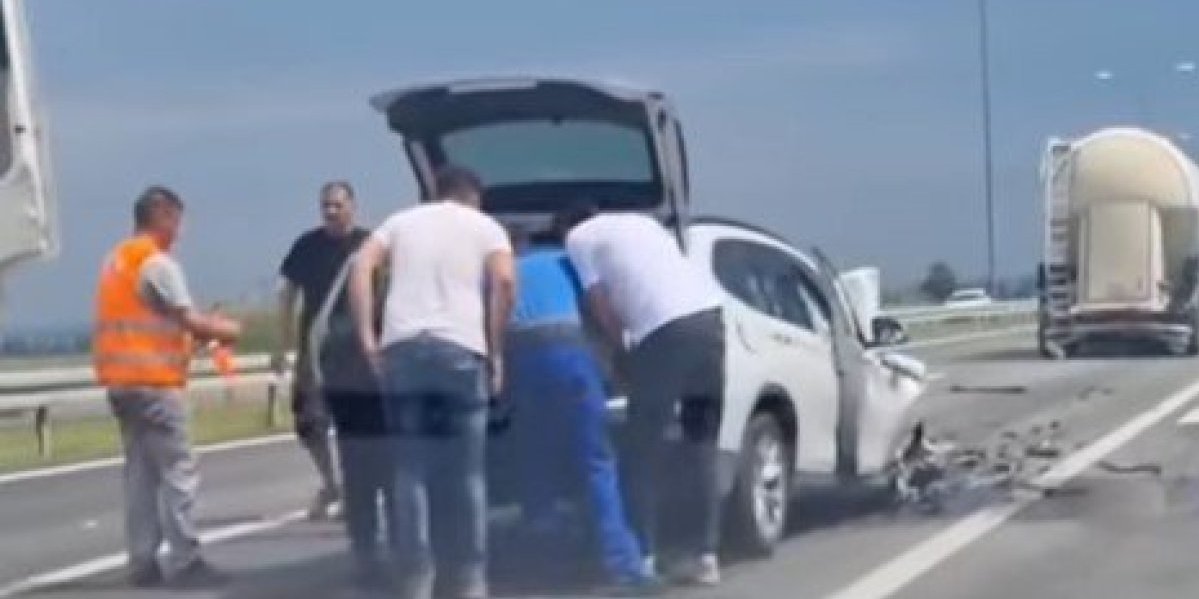 Lančani sudar kod Ostružničkog mosta: Na terenu policija i vatrogasci, ima povređenih (VIDEO)