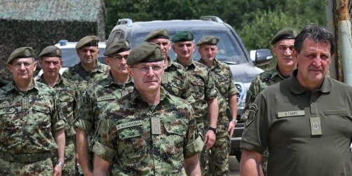 Ministar Gašić obišao pripadnike Vojske Srbije u Kopnenoj zoni bezbednosti