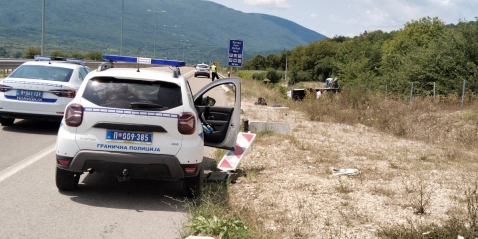 Detalji saobraćajke kod Bele Palanke: Prevrnuo se kombi sa migrantima, većina prevezena u Dimitrovgrad