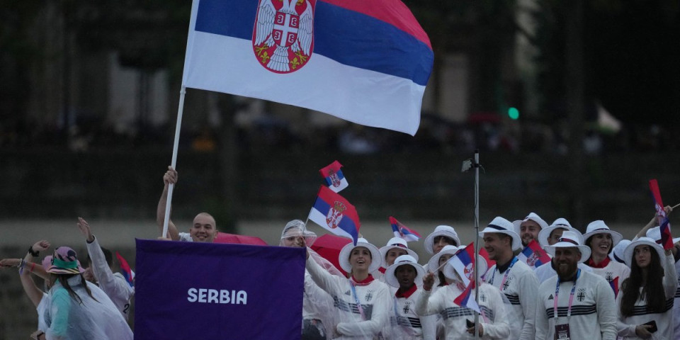 Vijori se srpska zastava! Moćna poruka našim sportistima sa Kule Beograda! (VIDEO)