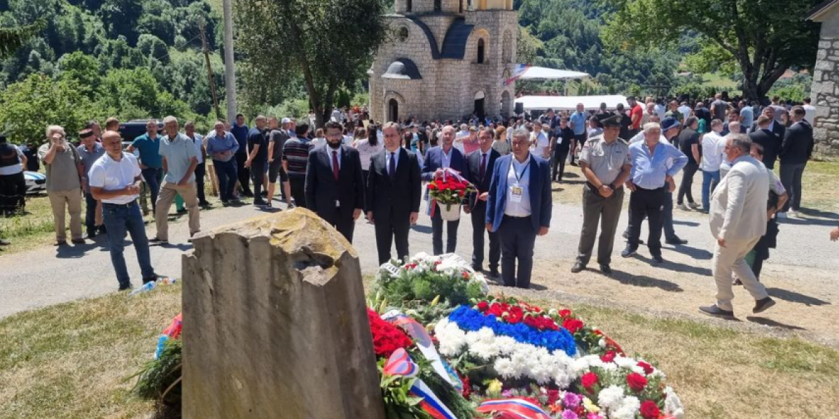 Ministar Selaković prisustvovao obeležavanju 80 godina od stradanja svetih mučenika u selu Velika (FOTO)