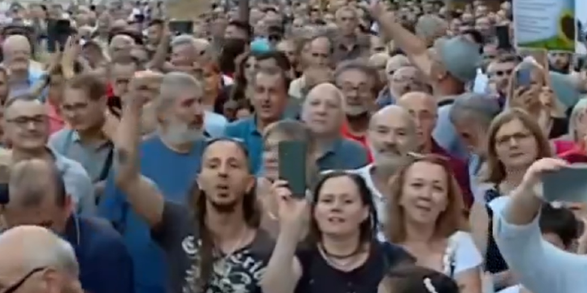 Jadno i bedno! Opozicioni protest, kobajagi za ekologiju, na kraju se sveo na jednu parolu - "Vučiću pe*eru"