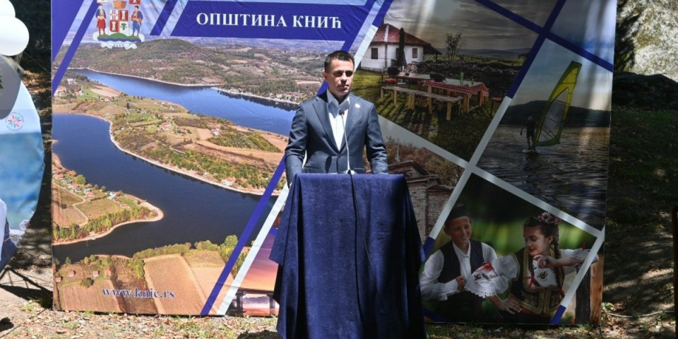 Ministar Milićević otvorio obrazovni kamp u selu Borač kod Knića (FOTO)