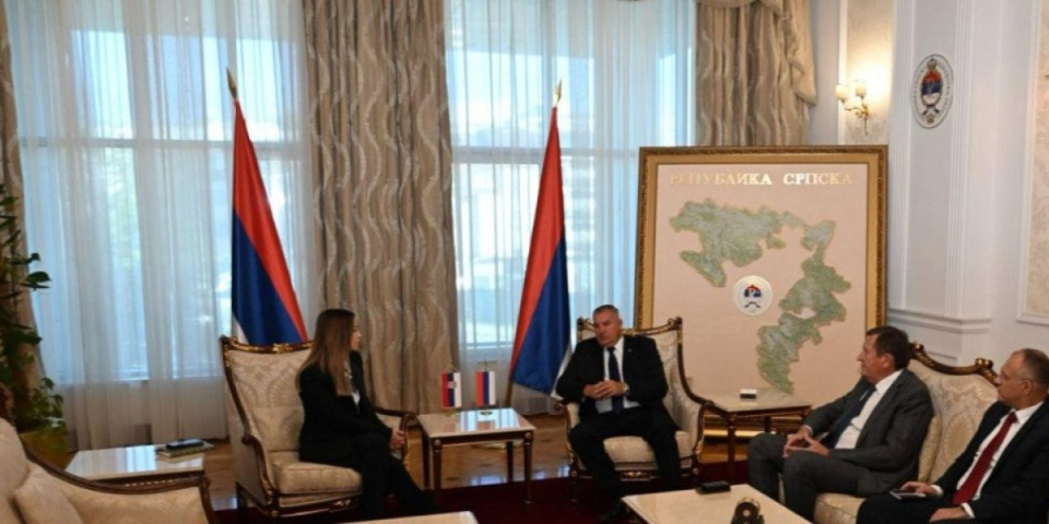 Ministarka Mesarović razgovarala sa Predsednikom Vlade Republike Srpske Radovanom Viškovićem u Banja Luci