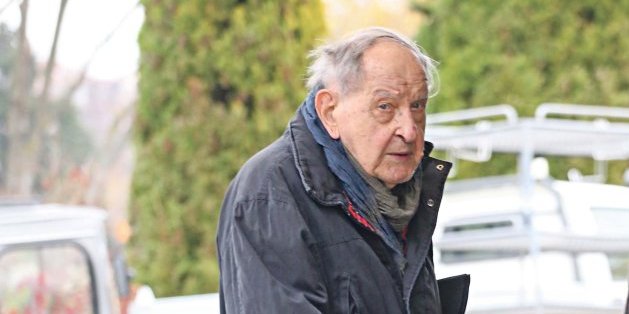 Završio na Golom otoku, žena ga se odrekla, krao jabuke da bi preživeo: Jeziva sudbina Vlaste Velisavljevića