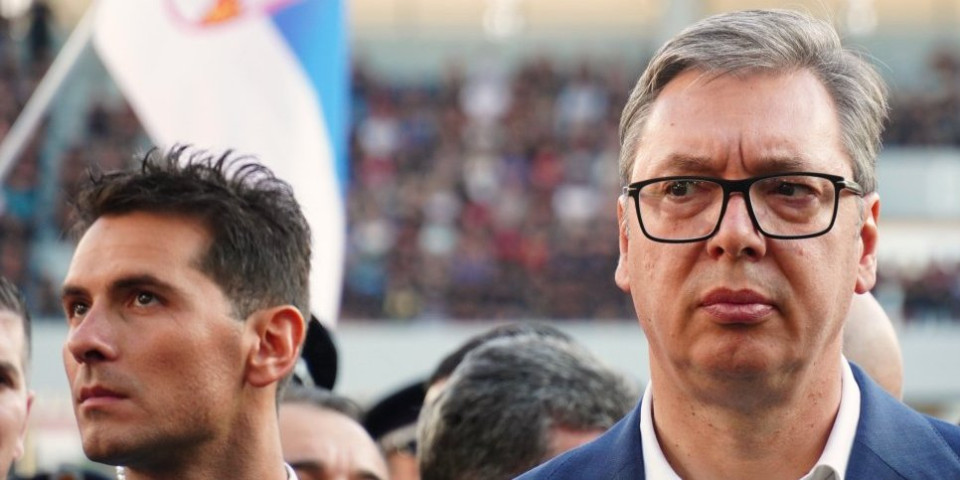 EMOTIVAN GOVOR PREDSEDNIKA VUČIĆA! "Mrak je pred zoru najgušći, ne služimo nikome, samo svom narodu"