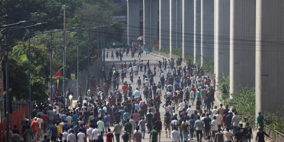 (VIDEO) Studenti uspeli! Raspušten parlament u Bangladešu nakon krvavih protesta!