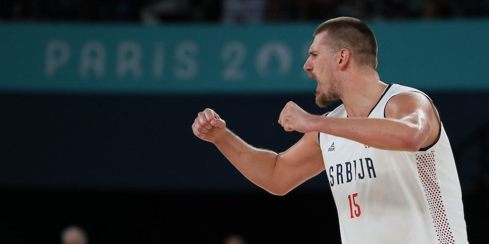 Drž'te konje, Jokić je u gradu! Čestitke na račun Srbije stižu sa svih strana! Oglasili se FIBA i NBA, navijači u transu (FOTO)