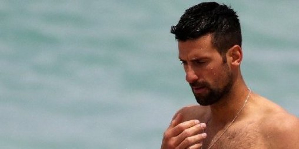 Novak u Hrvatskoj slavio zlato vaterpolista! Jahta, šampanjac, a onda... (VIDEO)