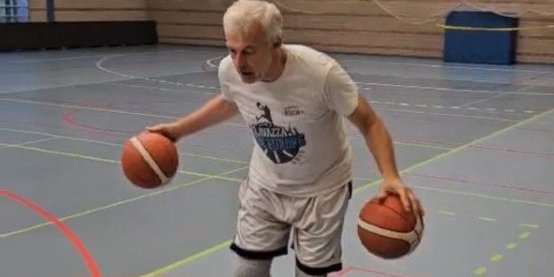 Član je košarkaškog tima Basket Eš u Luskemburgu