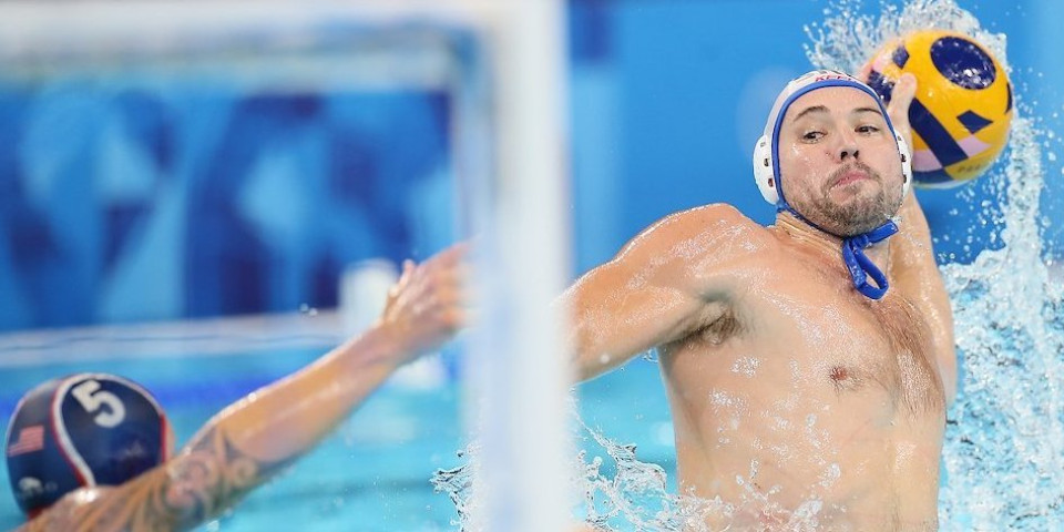 Vaterpolo slika godine! Svi Ameri ispred Mandića, ali uzalud! (FOTO)