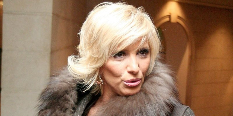 Cakana raskrinkala poznatog pevača: "Nije hteo da peva ni za velike pare"