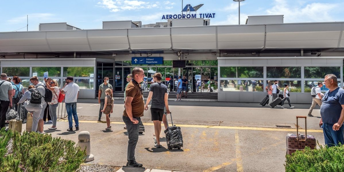 Državljanin Rusije uhapšen na tivatskom aerodromu! Po nalogu Interpol Moskva tražen zbog prevare u Sočiju!