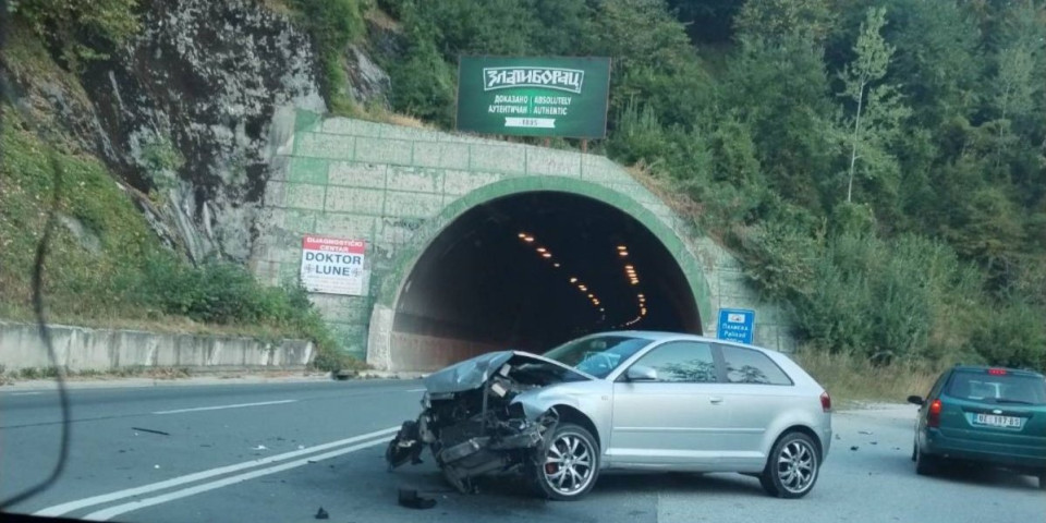 Automobil potpuno uništen! Jezive slike sa mesta nesreće kod Čajetine!