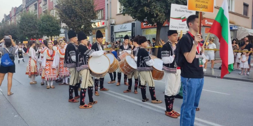 Festival radosti i mladosti: Deca iz cele Evrope zaigrali narodne igre u Užicu