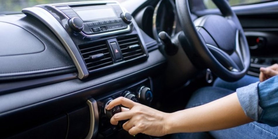 Jedno dugme smanjuje potrošnju goriva! Svi automobili ga imaju, a mnogi ne znaju za šta zaista služi!