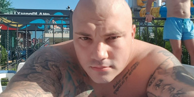 Na niškom Keju Kola srpskih sestara, na današnji dan pre osam godina, ubijen je Saša Mihajlović, bivši pripadnik niškog odreda Žandarmerije, poznat pod nadimkom Butra.