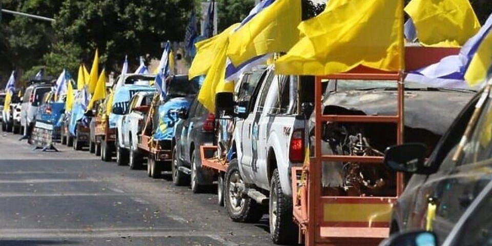 Kolona automobila sa porodicama taoca Hamasa krenula ka Gazi! Hoće da se uvere da su im rođaci živi!