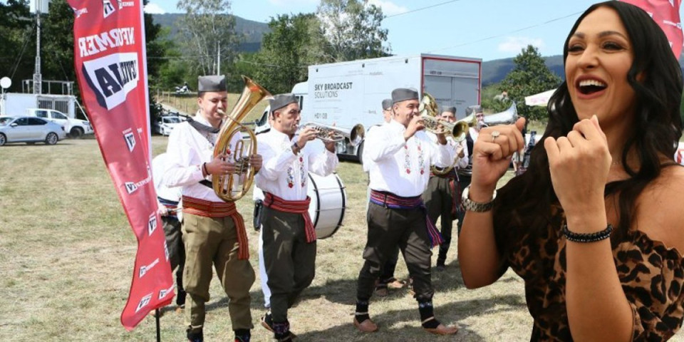 (VIDEO) Ljupka Stević u Rosićima kao kod kuće! Pevačica stigla fantastično raspoložena, pa priznala koliko je iznosio njen najveći bakšiš!