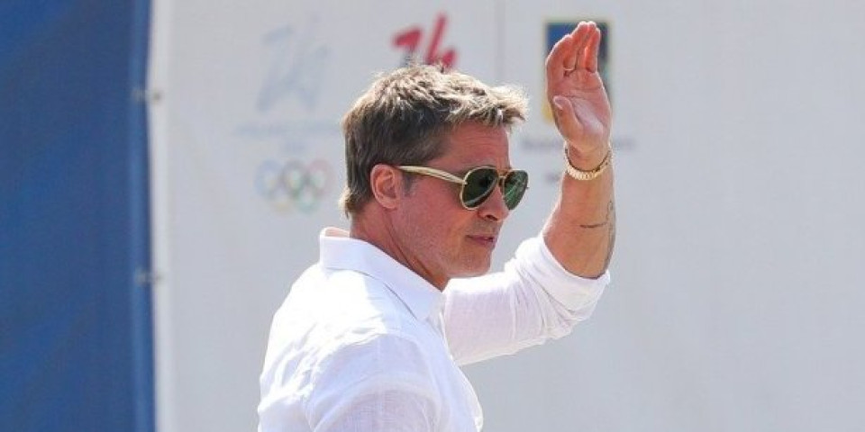 "Navalila sam na njega k'o smrt na babu": Srpska pevačica otkrila kako je izgledao njen susret sa Bred Pitom