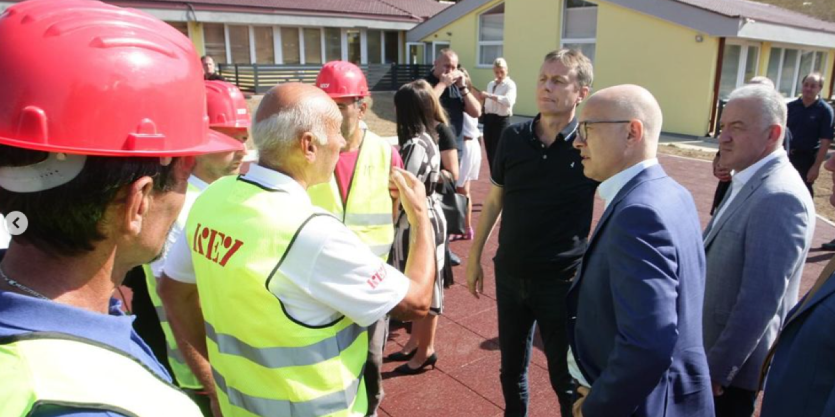 (FOTO) Premijer Vučević u Osečini: Uvek ćete imati podršku Vlade Srbije