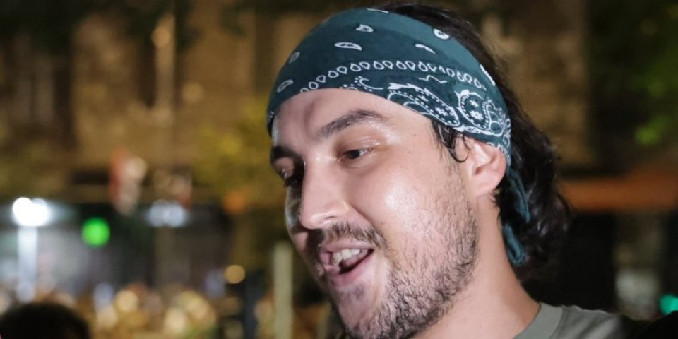 Lažni revolucionar i blokader sa dna kace uhvaćen na delu: Evo čime se bavi Ivan Bjelić - kamere Informera sve uhvatile (VIDEO)