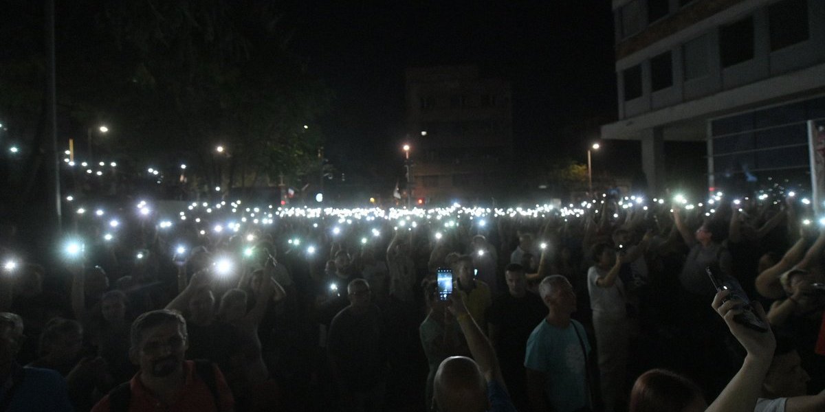 Nikad snažnija podrška rudarenju litijuma! Đukanović podelio fotografiju sa protesta, ogoljeno licemerje lažnih ekologa!