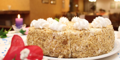 Žito torta je savršen spoj tradicije i jednostavnosti, idealna za sve one koji uživaju u domaćim, prirodnim poslasticama za slavlja.