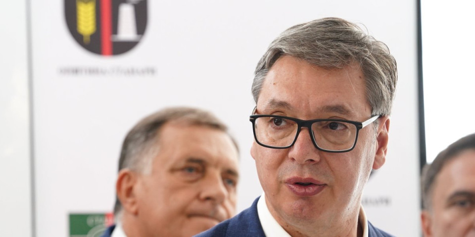 Vučić: Sa Makronom sam razgovarao do 4 ujutru o važnim temama, ali BiH nam nije bila jedna od njih!