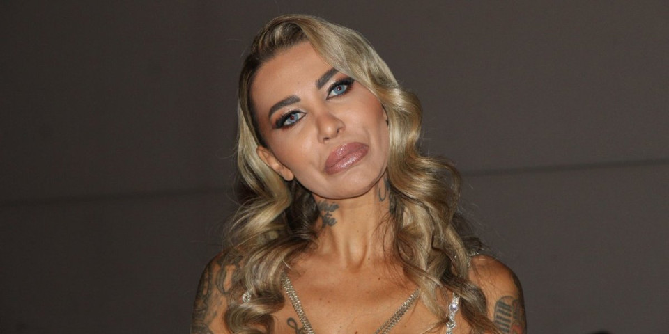 Žestoke optužbe na račun Aneli Ahmić: ''Ne brine o ćerki, koristi je kao bilbord''