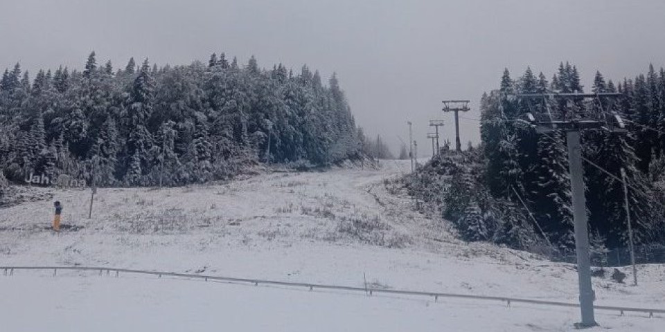 Pao prvi sneg! Nestvarne zimske slike stižu sa Jahorine