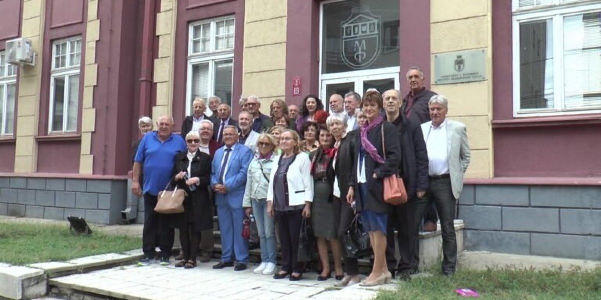 Ekonomski fakultet u Kragujevcu prvi put dodelio "zlatne indekse" !