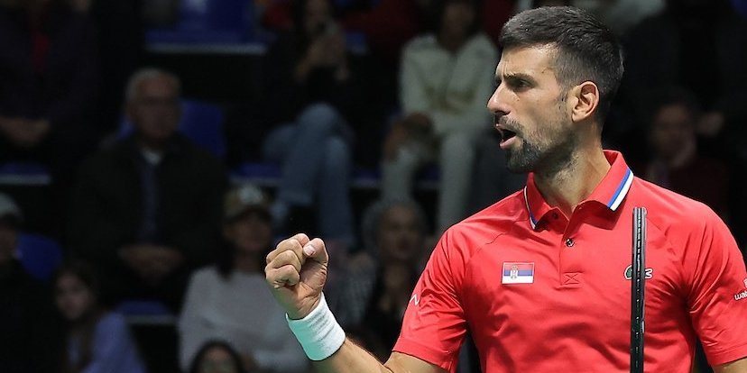 Balkanska veza je jaka! Novak Đoković u društvu legendarnog fudbalera! (FOTO)