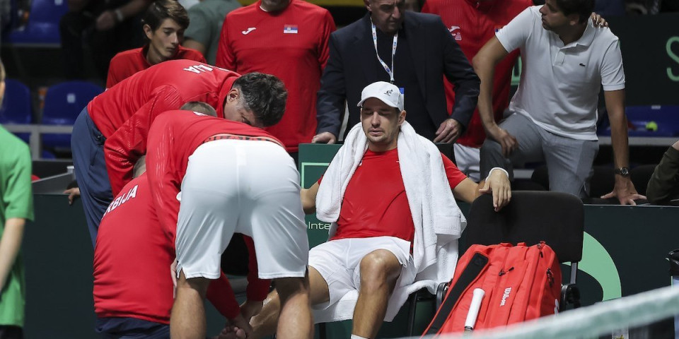 Dušan Lajović sav u koncima napustio bolnicu: Ustanovljena mu kontuzija lica i ruptura mišića