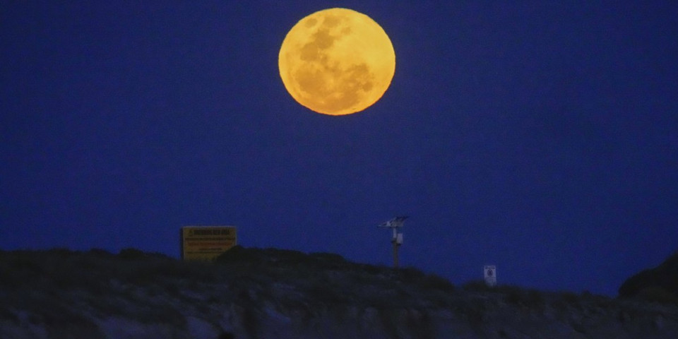 Videćemo ga poslednji put u ovoj godini! Večeras obavezno pogledajte u nebo - očekuje vas pravi spektakl!