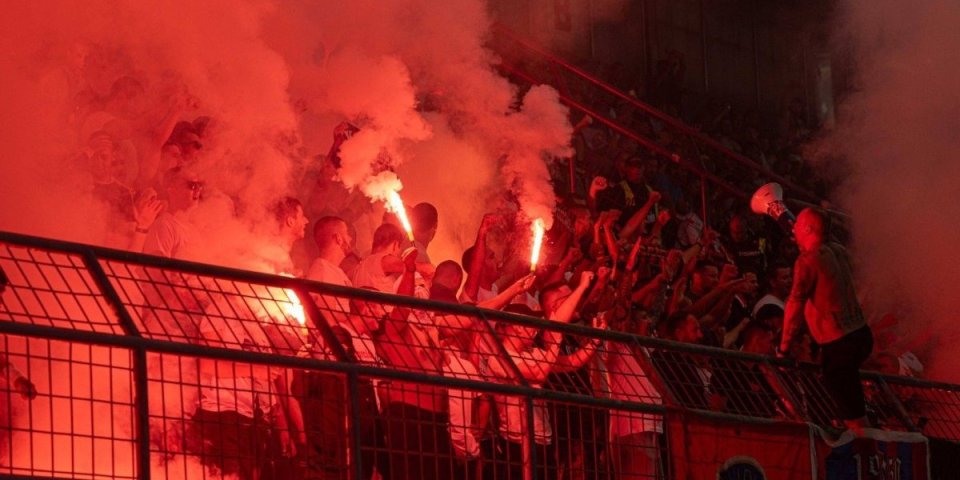 Huliganski pir u Hrvatskoj! Masovna tuča navijača Hajduka i Dinama, učestvovalo ih čak 400?