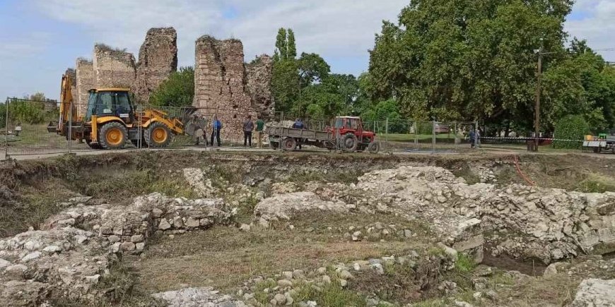 Zatvoren glavni ulaz u Smederevsku tvrđavu! U toku aheološka istraživanja  u blizini epicentra katastrofalne eksplozije