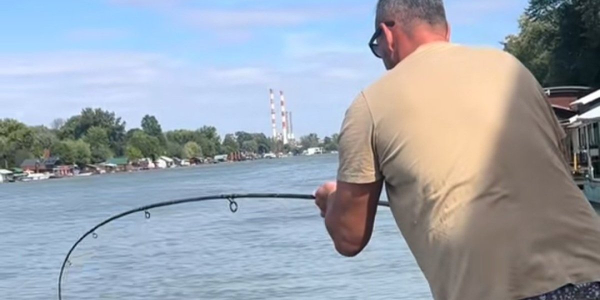 Dejan je upecao "beogradsko čudovište"! Borba je trajala čitavih pola sata