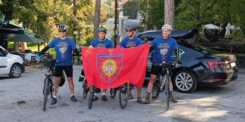 Žandarmi u humanitarnoj akciji!  Biciklom do Hilandara za pomoć teško bolesnom kolegi